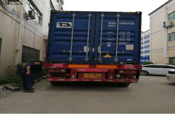 深圳m6体育米乐汽车涂装线往东南亚发货现场